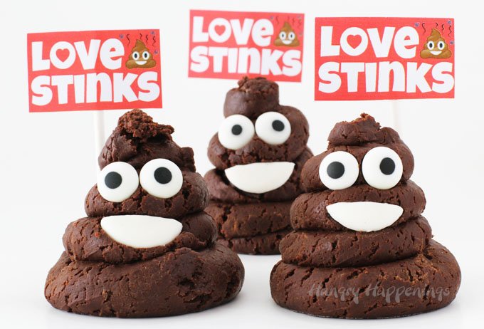 Treat your friends with these sweet smelling and tasty Chocolate Caramel Fudge Smiling Poo Emoji for Valentine's Day.