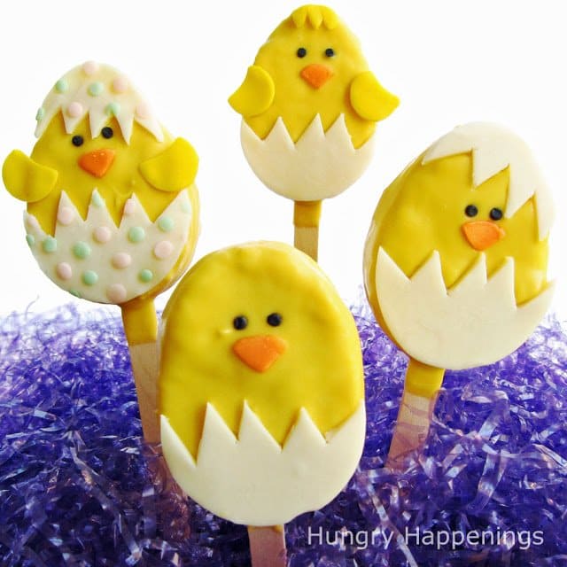 For Easter this year, turn a boring rice krispies treat into this amazingly adorable Hatching Chicks Rice Krispies Treats! It's an easy recipe and a great project for you and your kids!