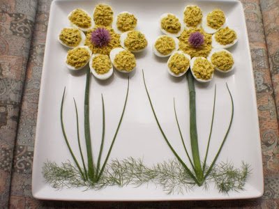 deviled egg daisies with chive grass. 