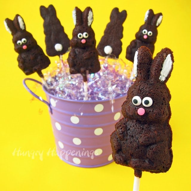 chocolate bunny cookie lollipops