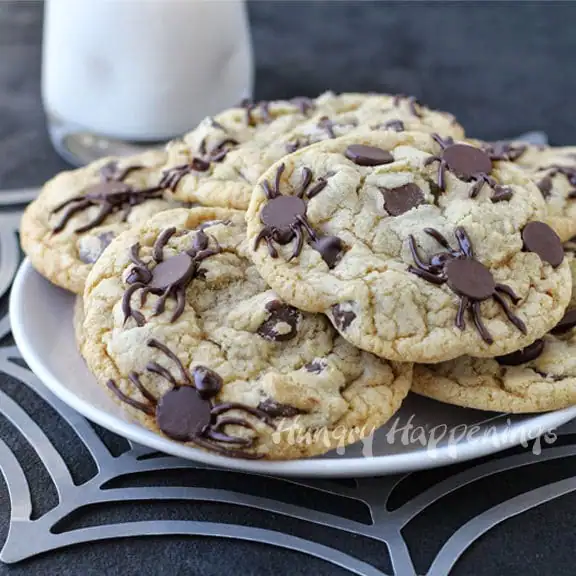 Halloween spider chocolate chip cookies .jpg