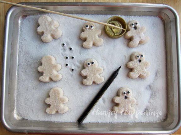 This year make some Homemade Halloween Candy - Gum Drop Ghosts! These adorable, tasty treats are the perfect candy to stick in those trick-or-treat bags or simply enjoy for yourself.