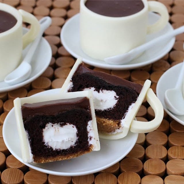 Why not have an adorable treat to go to match your favorite morning beverage! These S'mores Coffee Cup Cupcakes and Fondant Cupcake Toppers are amazingly delicious and perfect for any occasion.