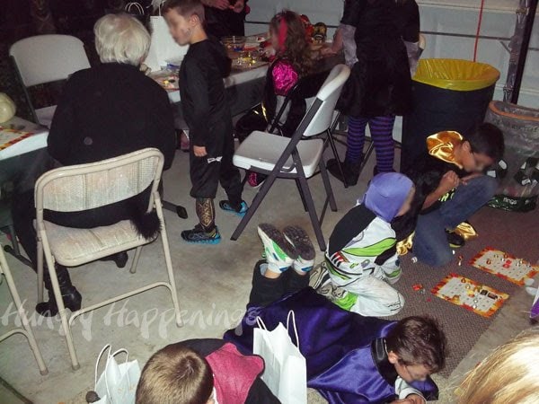 kids playing bingo at a Halloween party. 