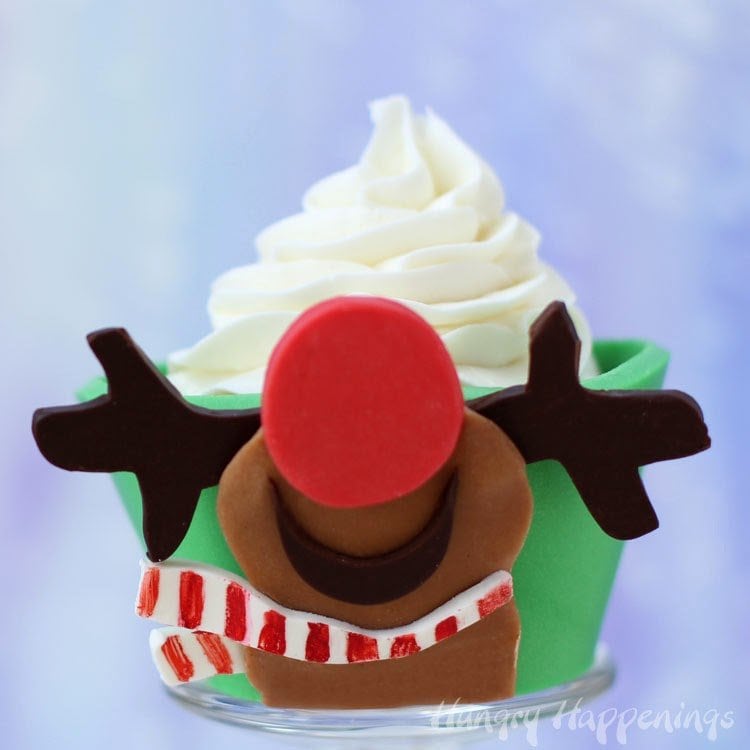 I'm always looking for cool ways to make cupcakes even more appealing than they already are. An Edible Rudolph Cupcake Wrappers will make your treat better looking and tasting.