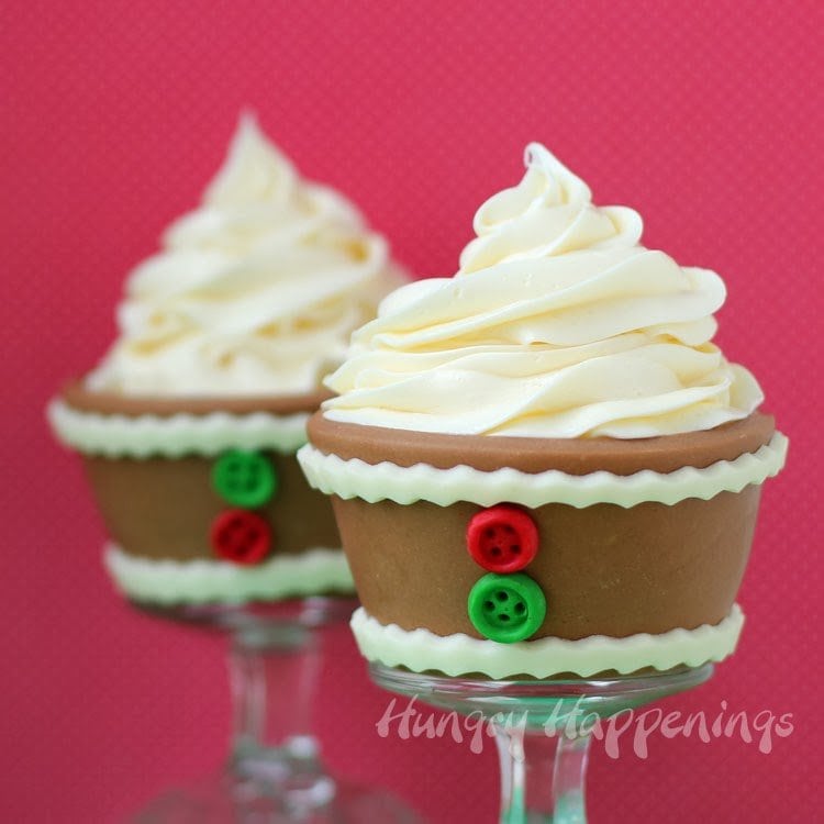 gingerbread cupcakes wrapped in cute gingerbread cupcake wrappers