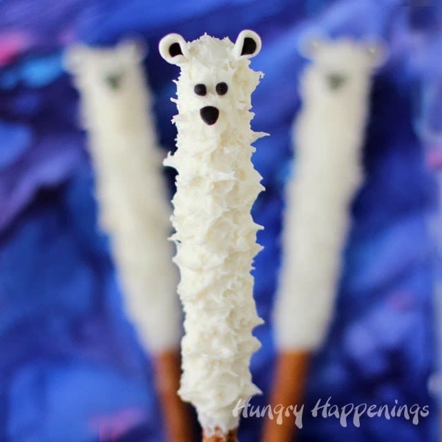 Whether you have kids, or you're a kid at heart, you'll have a great time this winter making White Chocolate Polar Bear Pretzel Pops. They are an irresistible sweet and salty treat that are perfect for the holiday season.