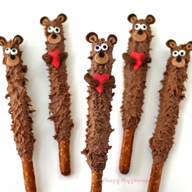 Teddy bears are a common gift that is given on Valentine's Day, but the real way to the heart is through the stomach. These Chocolate Teddy Bear Pretzel Pops are the perfect gift because they are adorable and will make your tummy happy too.