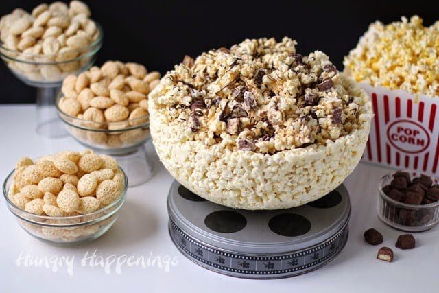 White Chocolate Popcorn Bowl and Movie Snacks | HungryHappenings.com