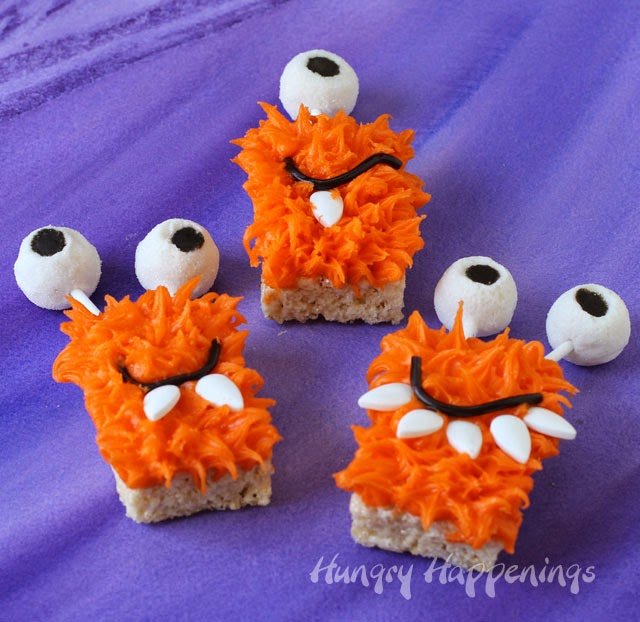 Halloween Rice Krispie Treat Monsters | HungryHappenings.com