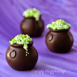 3-Hungry-Happenings-Chocolate-Cauldrons