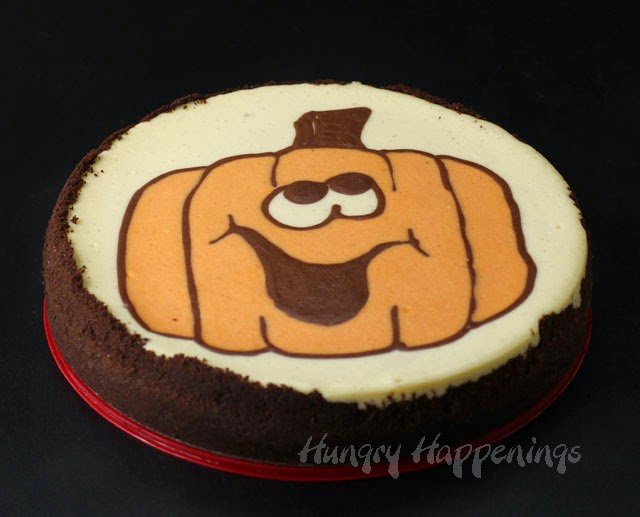 Decorated Pumpkin Cheesecake | HungryHappenings.com