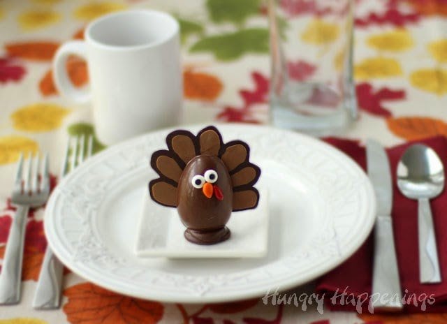 Thanksgiving Treats - Turkey Truffles | HungryHappenings.com