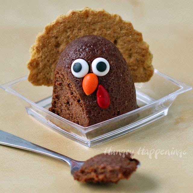 Chocolate Cheesecake Turkeys for Thanksgiving | Holiday Recipes by HungryHappenings.com