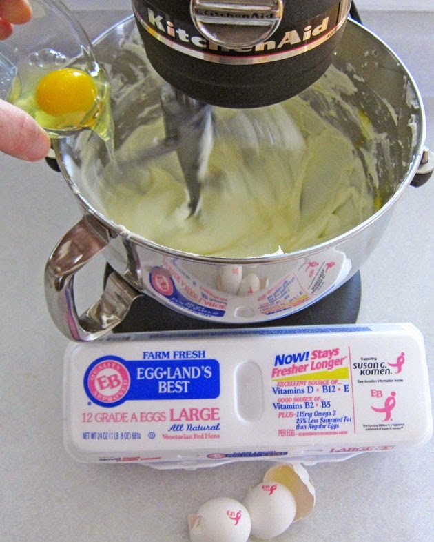 Cheesecake Recipe using Eggland's Best Eggs | Holiday Recipes by HungryHappenings.com
