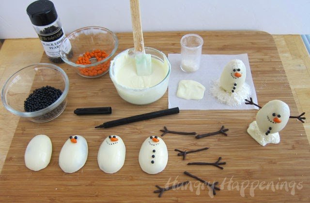 How to make Chocolate Hazelnut Coffee Snowman Truffles | https://hungryhappenings.com/