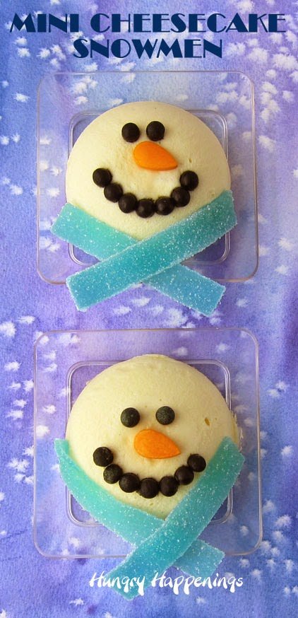 Mini Cheesecake Snowmen | HungryHappenings.com