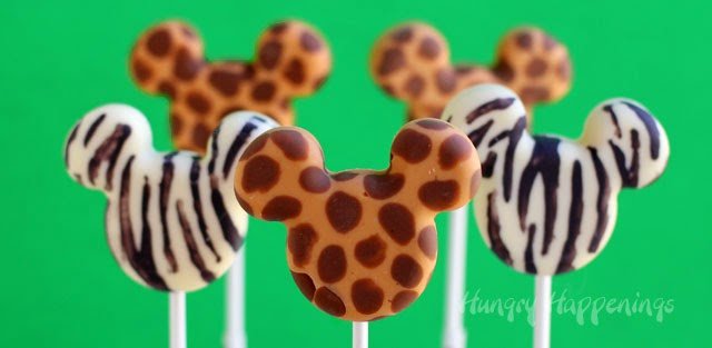 Animal Print Mickey Mouse Pops. Tutorial at HungryHappenings.com
