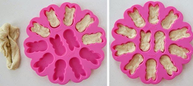 Use a Wilton Peeps Silicone mold to make simple Peeps Rolls for Easter. 
