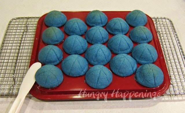 How to make 3-D Baseball Cap Pinata Cookies. Tutorial at HungryHappenings.com
