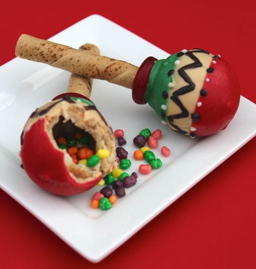 maraca cookies filled with candy