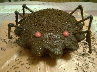 Spider cookie cake.