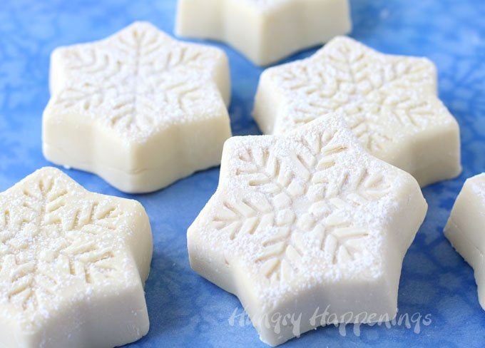 Give sweet gifts to friends and family this Christmas. It's easy to turn 2 ingredient fudge into White Chocolate Fudge Snowflakes. 