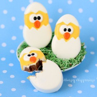 Add some of these adorably cute handmade Chocolate Caramel Fudge filled Hatching Chicks to your baskets. Your kids will love them. See how to make them at HungryHappenings.com.