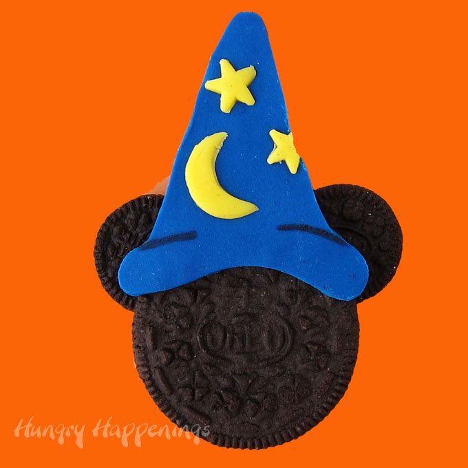 Mickey Mouse Wizard Oreo Cookie for Halloween