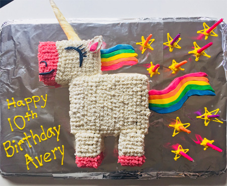 easy unicorn cake with rainbow mane and tail