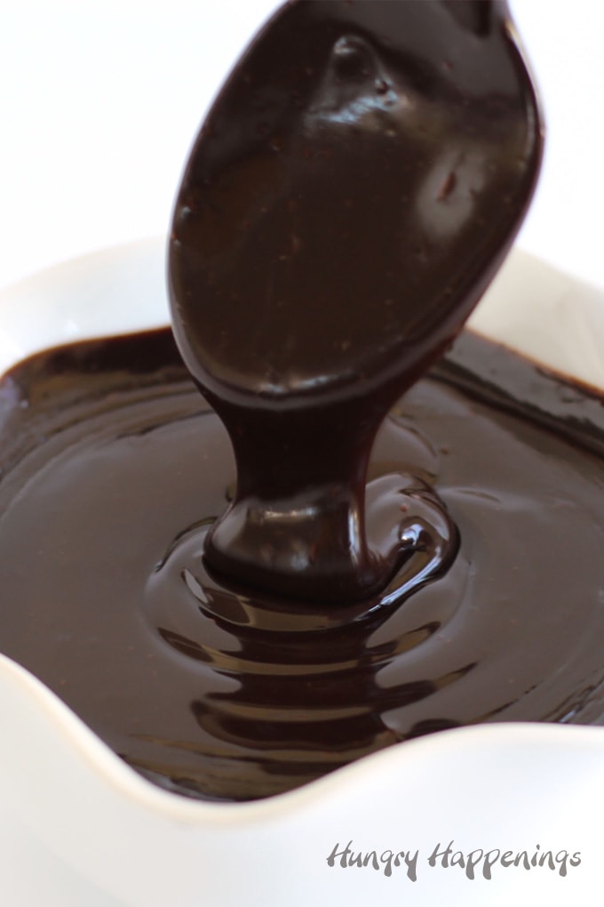 silky smooth and shiny chocolate ganache made using heavy whipping cream and dark chocolate