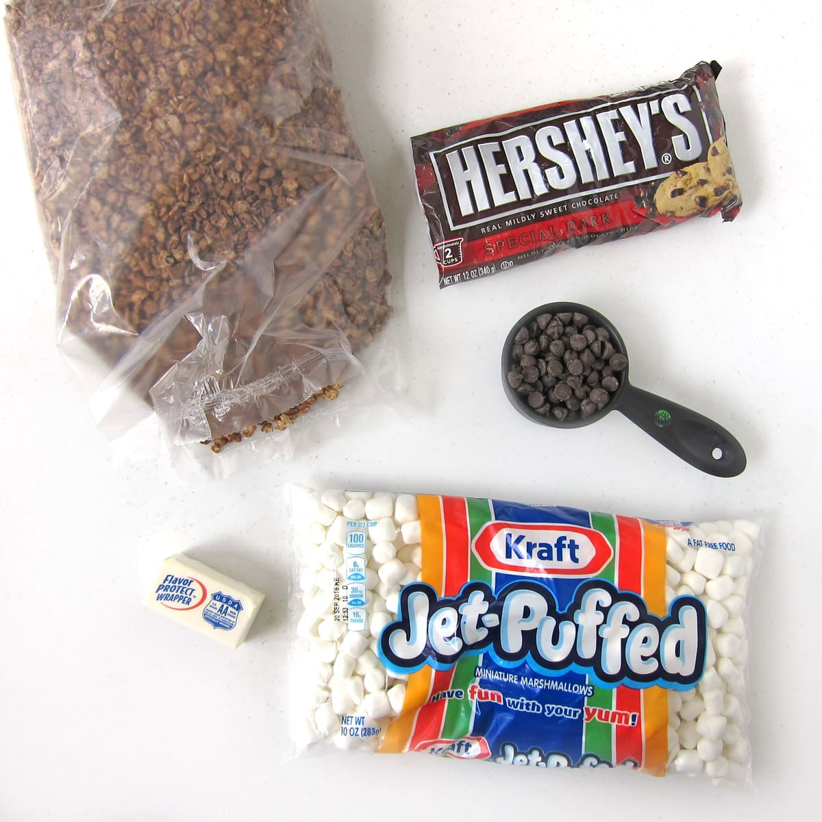 Cocoa Krispies treats ingredients including Cocoa Crispies, Hershey's chocolate chips, butter, and Kraft Jet-Puffed Marshmallows.